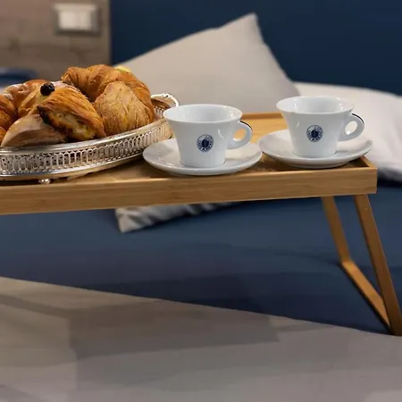 那不勒斯万岁住宿加早餐旅馆 3* 那不勒斯